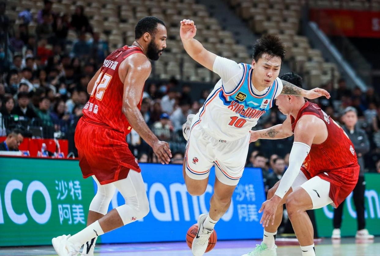 包含关键时刻体能课后，新疆广汇绝杀压哨备战NBA季后赛，管理层满意，训练强度明显提升的词条