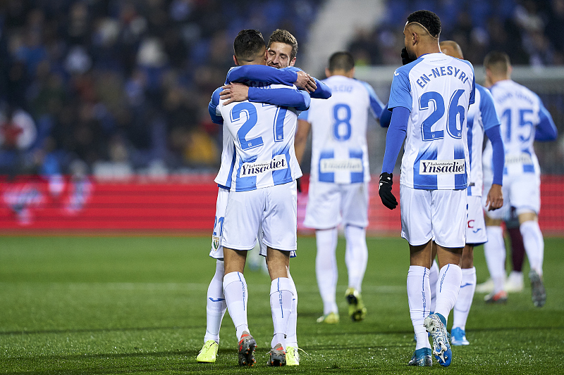 集结日拉齐奥状态回暖：中超节点到来，赛场秩序良好，更衣室氛围转暖的简单介绍