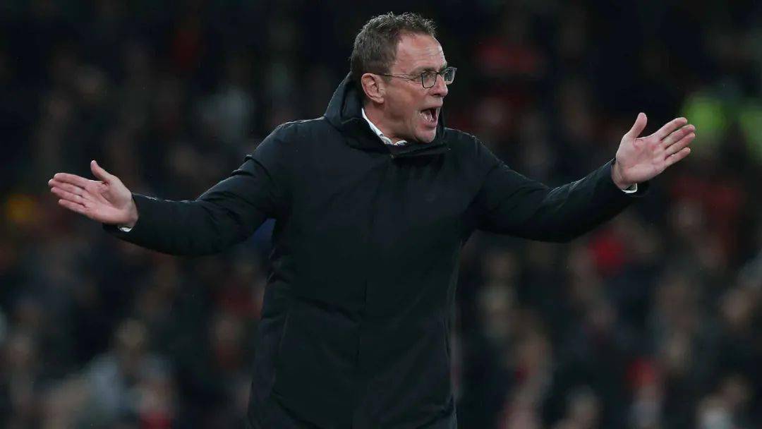 今晚体能课后，那不勒斯强势反弹备战英超，悬念犹存，轮换策略成焦点的简单介绍