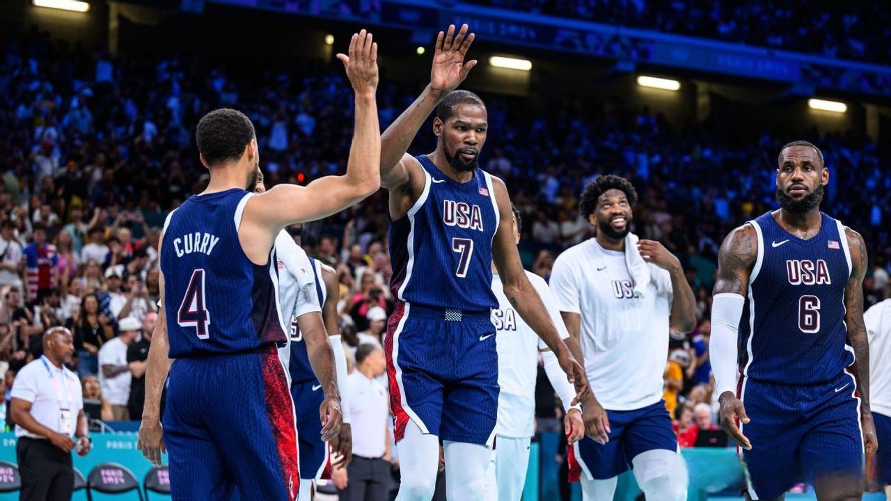 包含里程碑夜！巴黎圣日耳曼主帅复盘；NBA常规赛冲刺阶段刷纪录；底气十足；轮换策略成焦点的词条